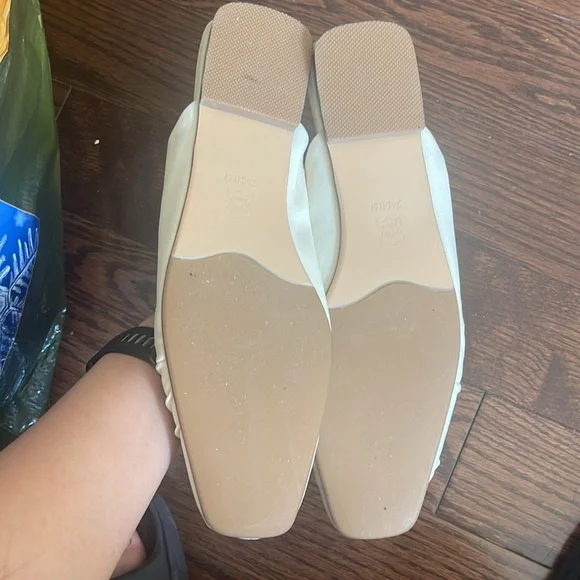 Slipper - Picture 2 of 2